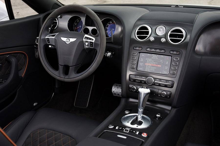 Торпедо Bentley Continental SuperSports Convertible 2010 года  (фото 35 из 108)